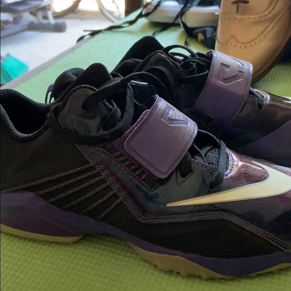Nike CJ Trainer 2 Purple Glow Athletic Shoes - Picture 4 of 4
